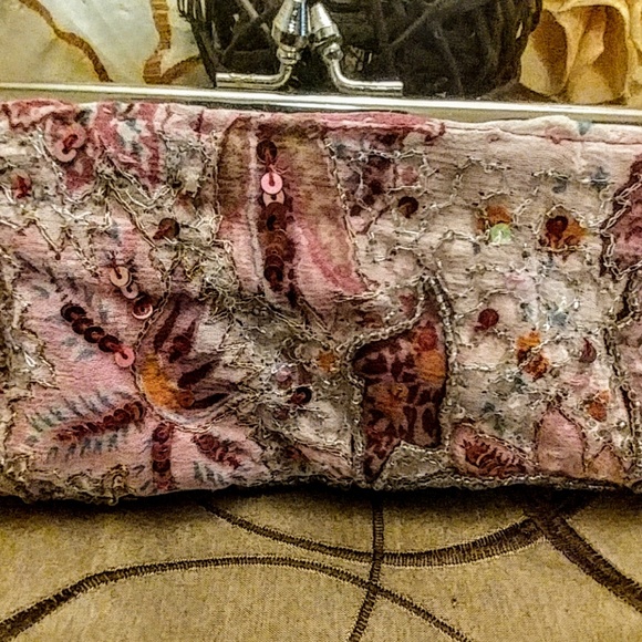 Express Beaded Pink Clutch Handbag NWT - Picture 3 of 5